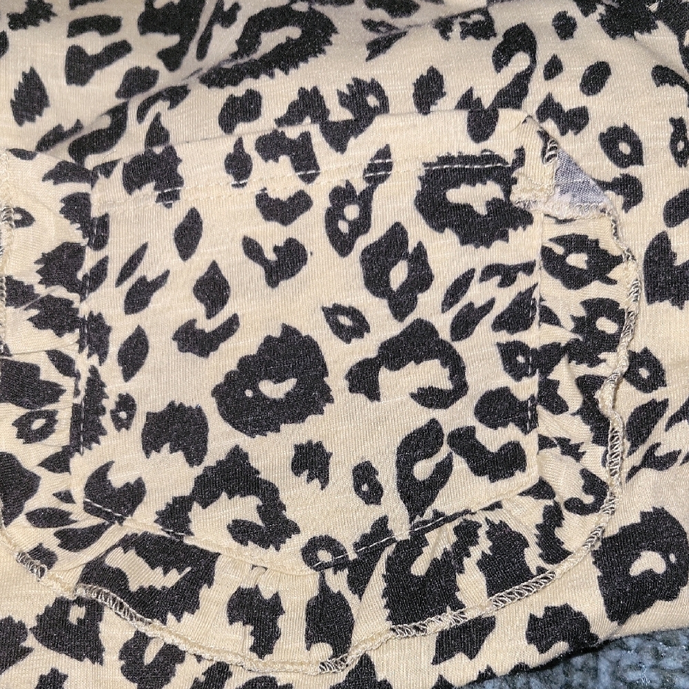 Leopard Print Top - Picture 3 of 4
